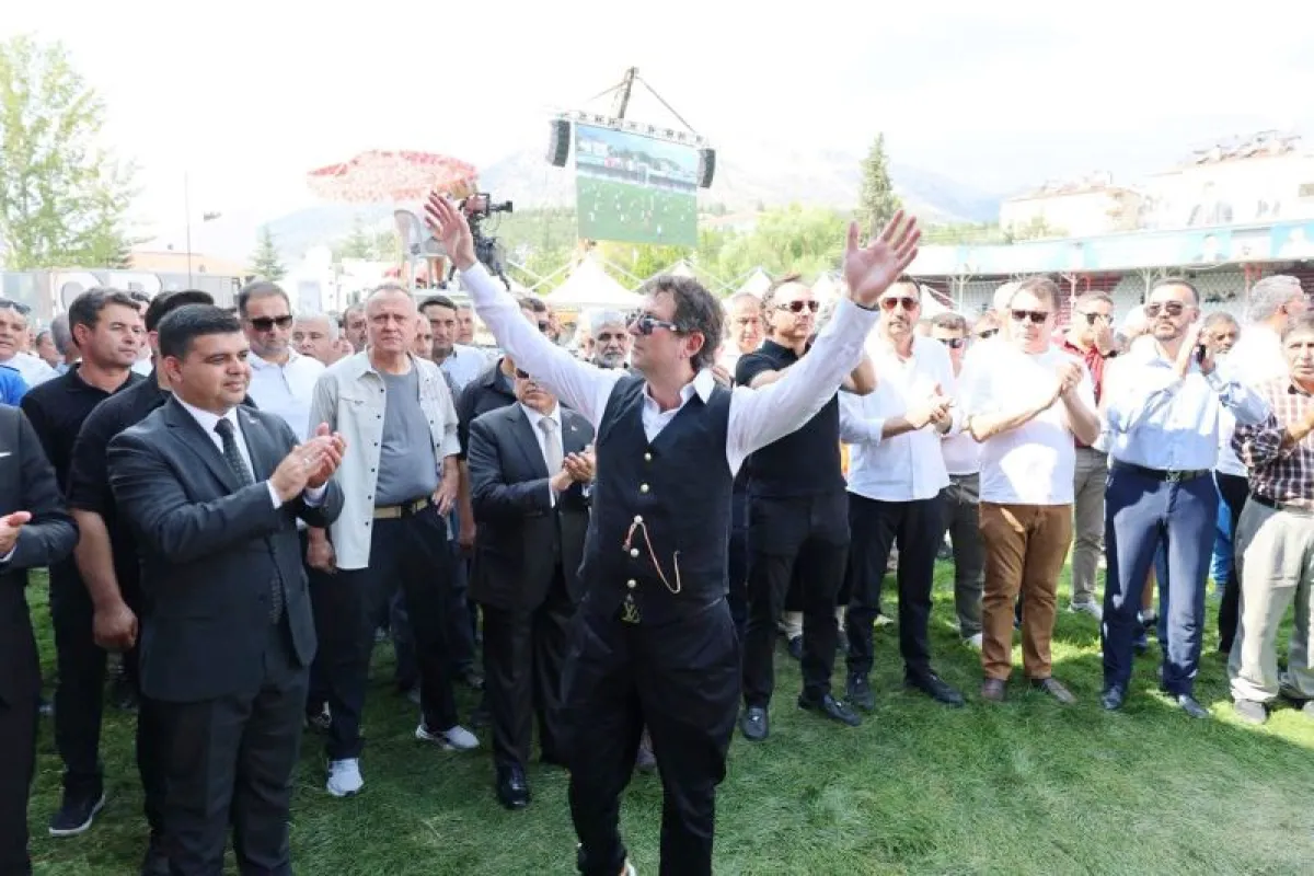 Canlı İzle ! 2026 Elmalı’da 64 Başpehlivan Er Meydanında Başpehlivan Kim Olacak?