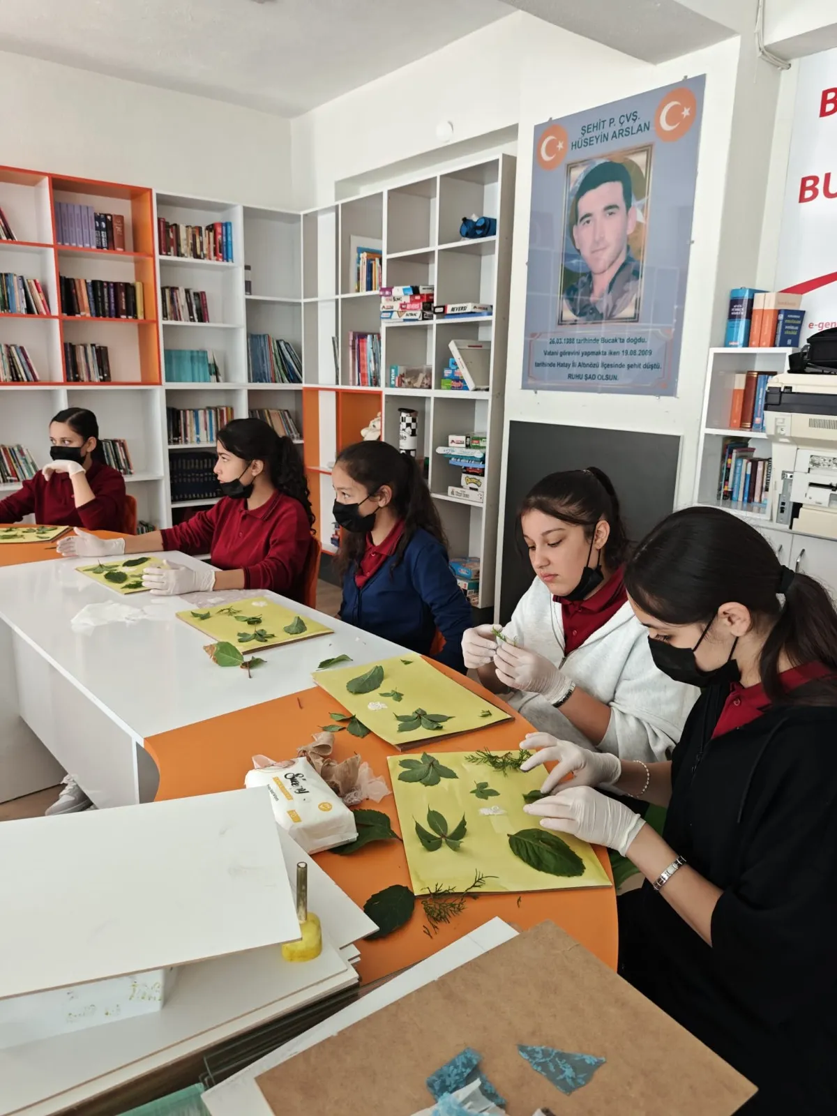 Bucak'ta Bilim Hasadı Heyecanı! Çocuklar Doğayı ve Teknolojiyi Keşfediyor