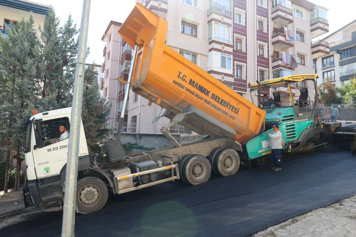 Ankara Mamak’ta Asfalt Ve Yol Bakım Çalışmaları İlçe Genelinde Sürüyor