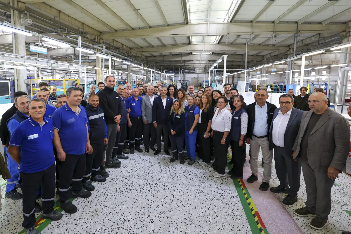 Özgür Özel Bursa’da: Bozbey Açıklaması, Fon Tepkisi ve Çiftçi Mesajları