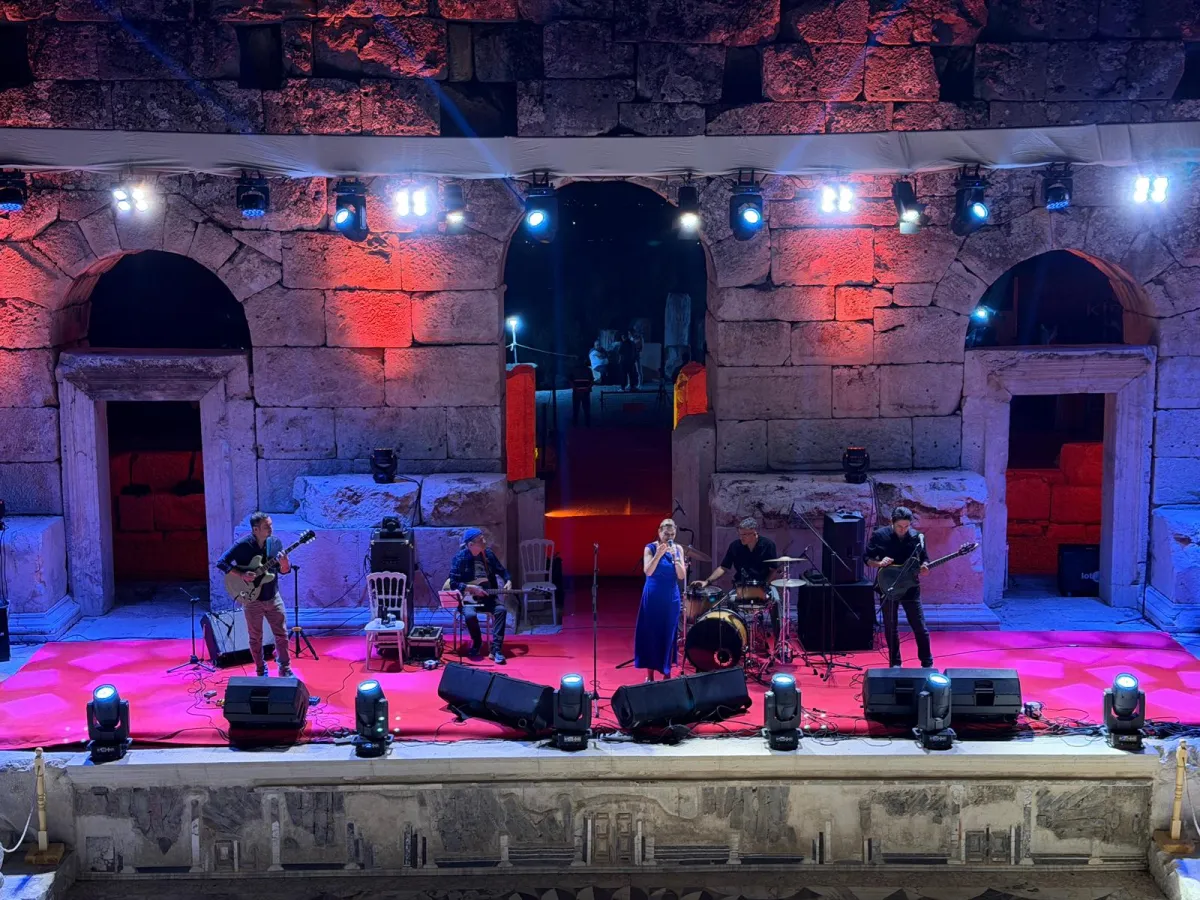 2 Bin yıllık Kibyra’da büyüleyici gece! Tarih ve müzik bir araya geldi