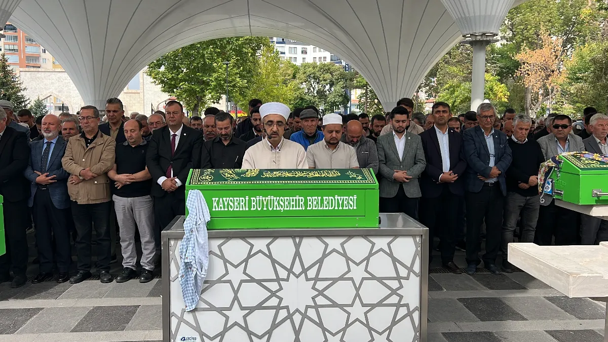Kayseri’de yürek yakan olay: 3 Yaşındaki kaan toprağa verildi