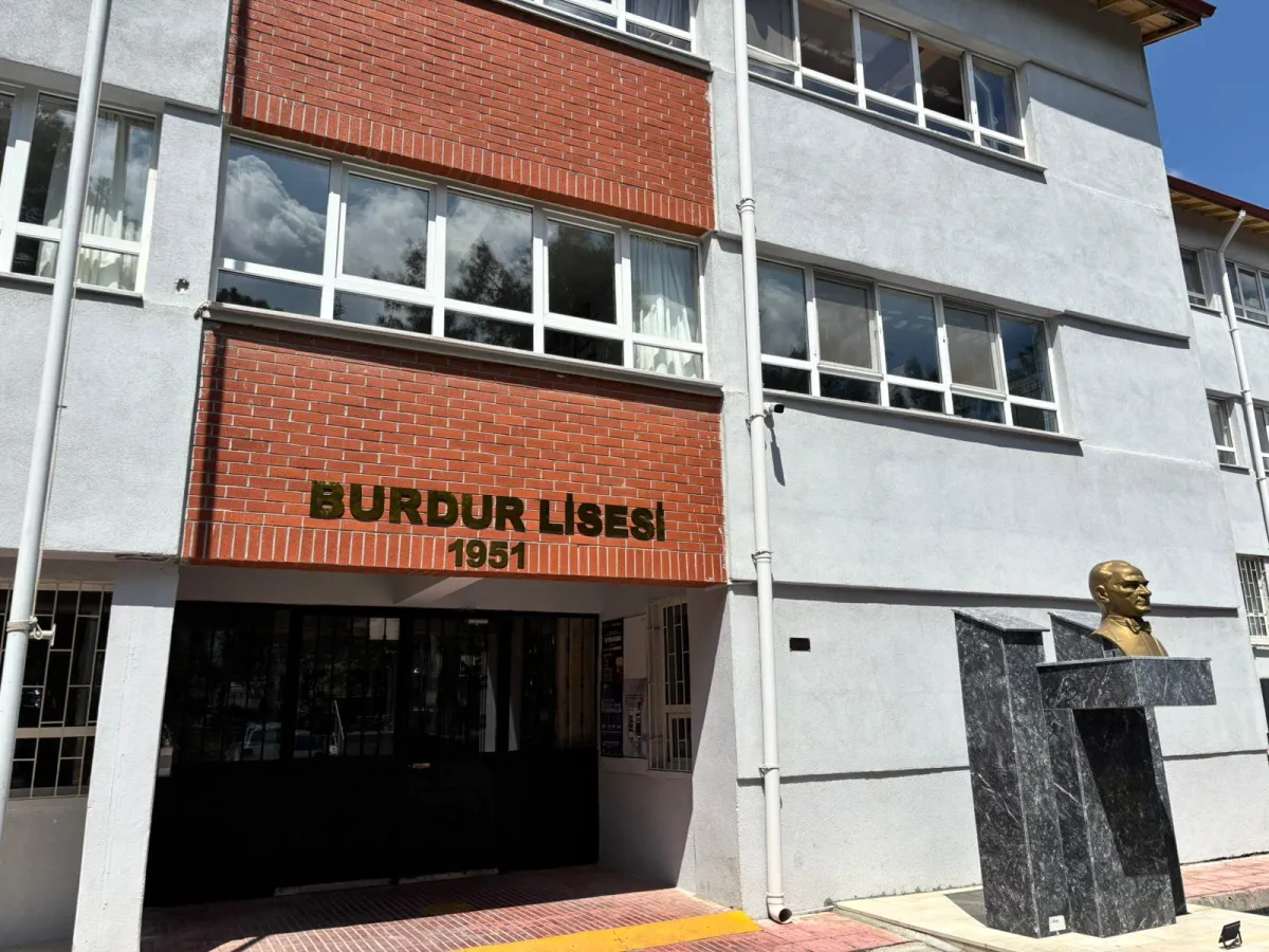 Burdur’un asırlık eğitim çınarı taşınıyor! Burdur Lisesi’nin yeni adresi belli oldu