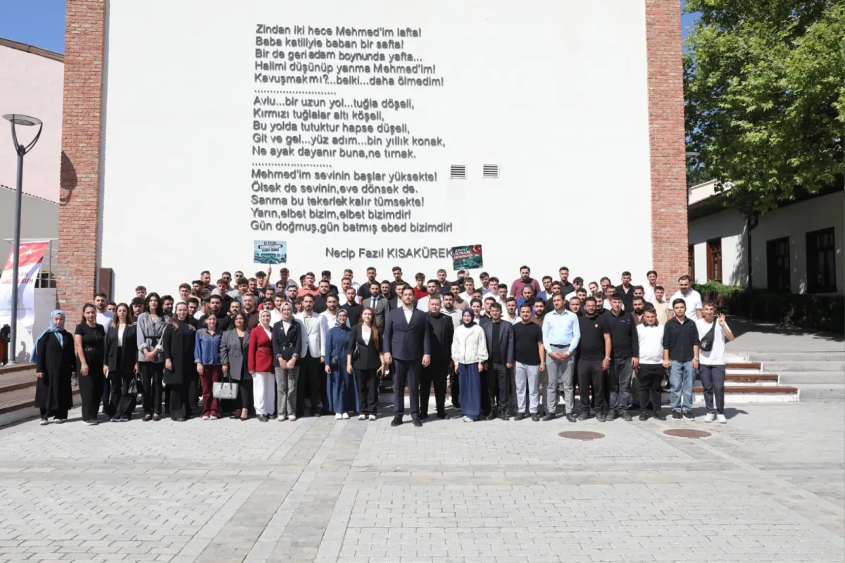 AK Parti Ankara İl Gençlik Kolları’ndan Ulucanlar’da 12 Eylül Mesajı