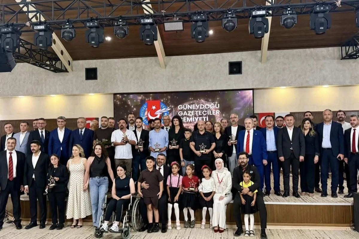 Ensarioğlu’ndan Gazetecilere Övgü: Bölge Basını Büyük Özveriyle Çalışıyor