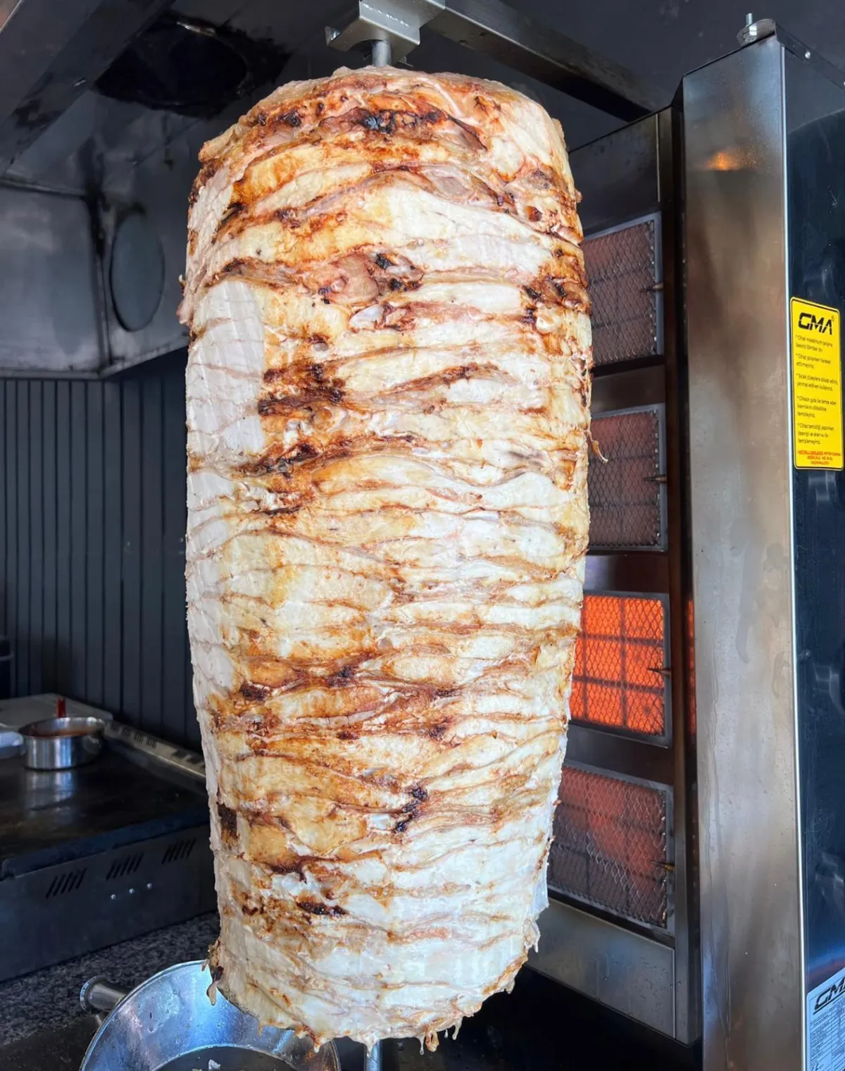 Bucak’ta döner severlere kaçırılmayacak açılış kampanyası! 1 Alana 1 bedava