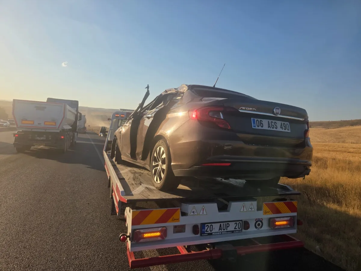 Ankara’da Feci Kaza: Karşı Şeride Geçip İki Otomobile Çarptı, 1 Ölü 7 Yaralı