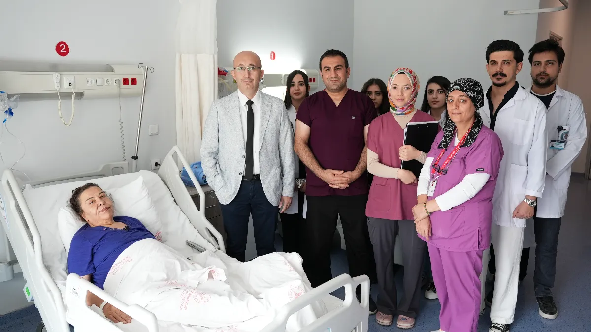 Malatya’da şaşırtan ameliyat! Karnından 15 kiloluk kitle çıktı