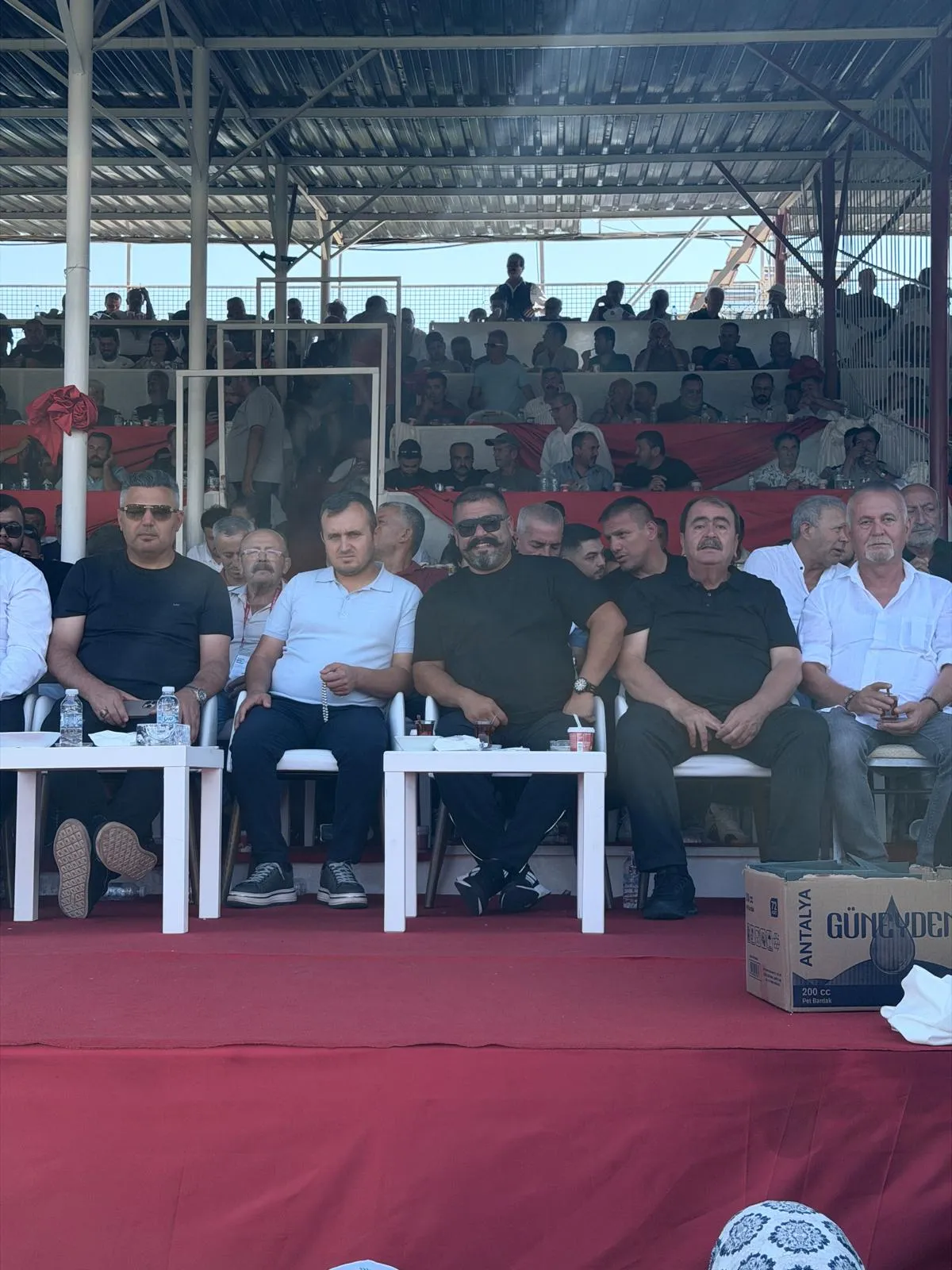 Elmalı Güreş Ağası Hakan Çetin’e Başkan Meçikoğlu’ndan Tebrik
