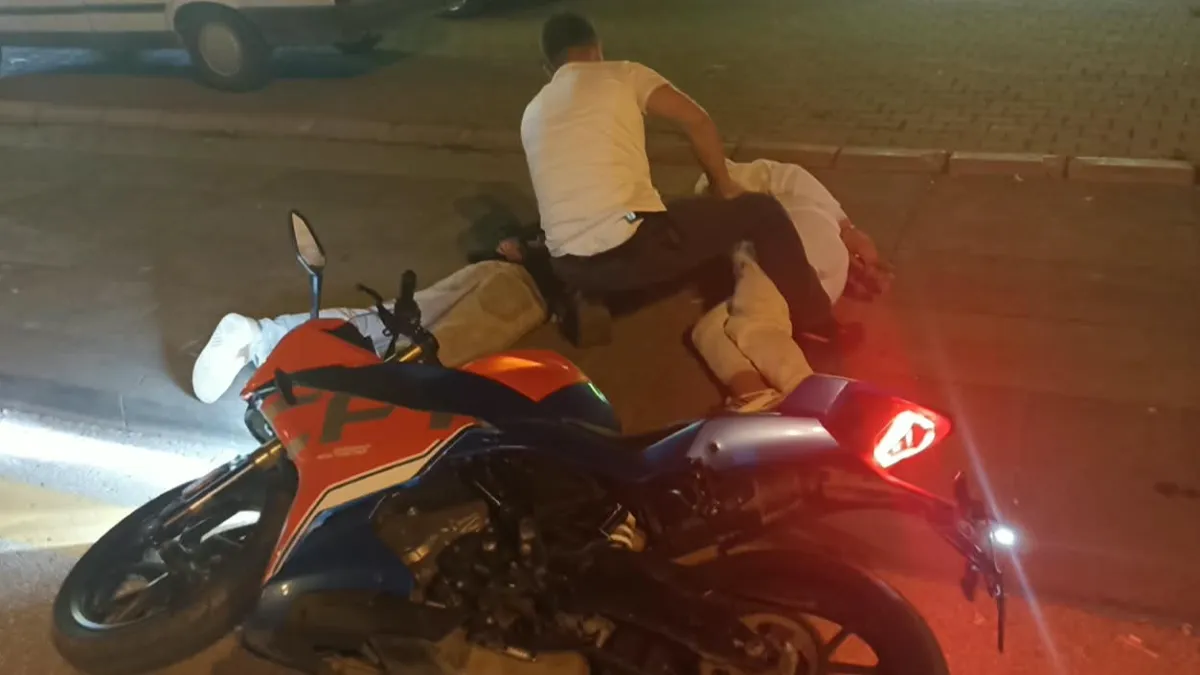 Motosiklet hırsızlığı güvenlik kamerasına yansıdı