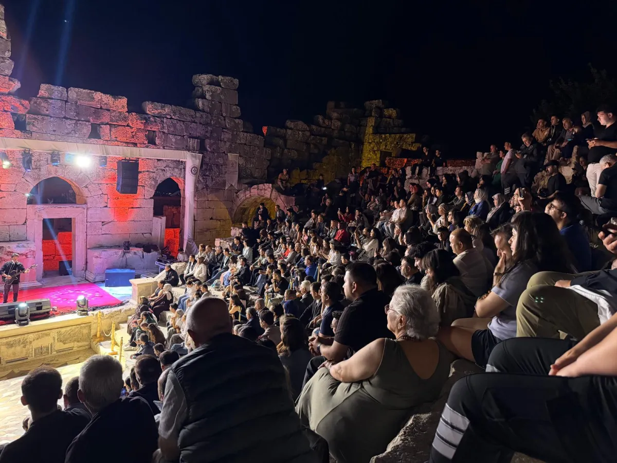 2 Bin yıllık Kibyra’da büyüleyici gece! Tarih ve müzik bir araya geldi