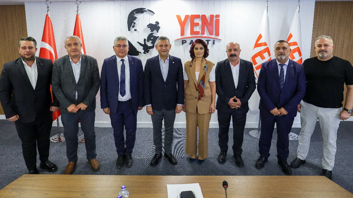 Özgür Özel Alevi Kurumlarının Temsilcileri Genel Merkezde Buluştu