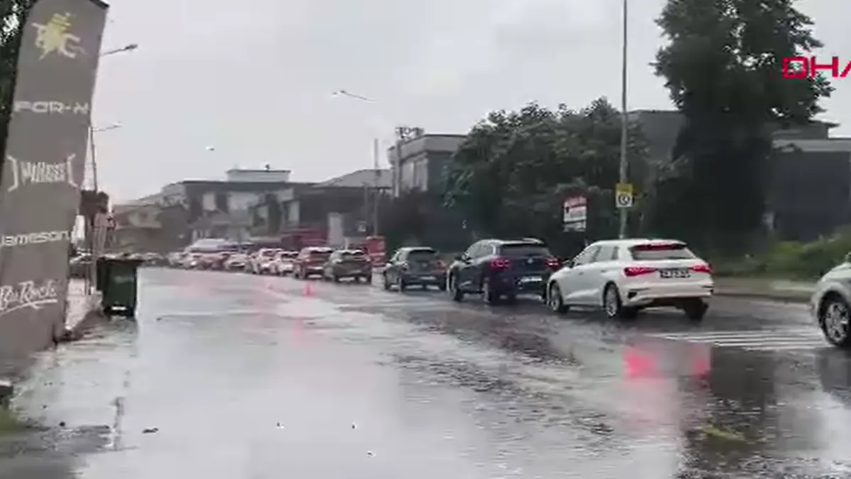 Sakarya’da sarı kodlu alarm! Sağanak hayatı olumsuz etkiledi