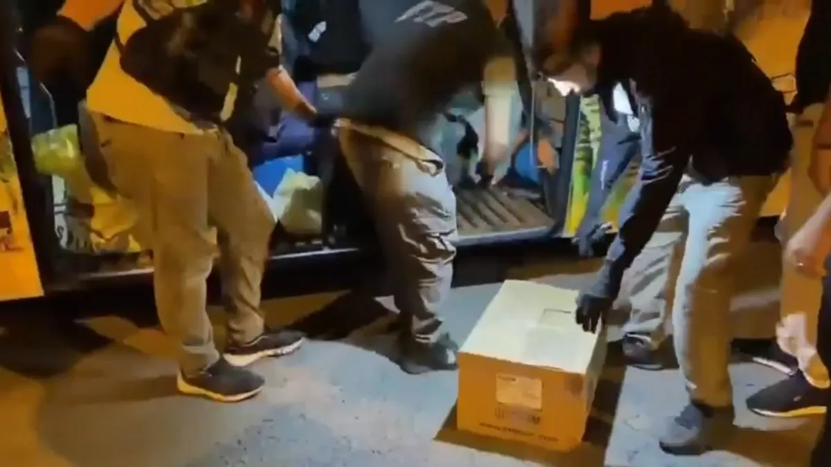 Şanlıurfa’da polis yolcu otobüsünü durdurdu: 61 Parça uyuşturucu ele geçirildi