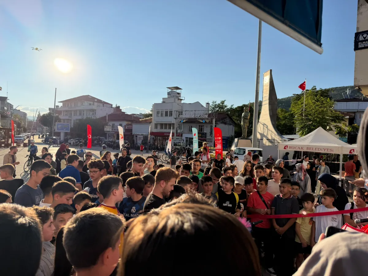 Bucak’ta bisiklet coşkusu Pedallar sağlıklı yaşam için çevrildi