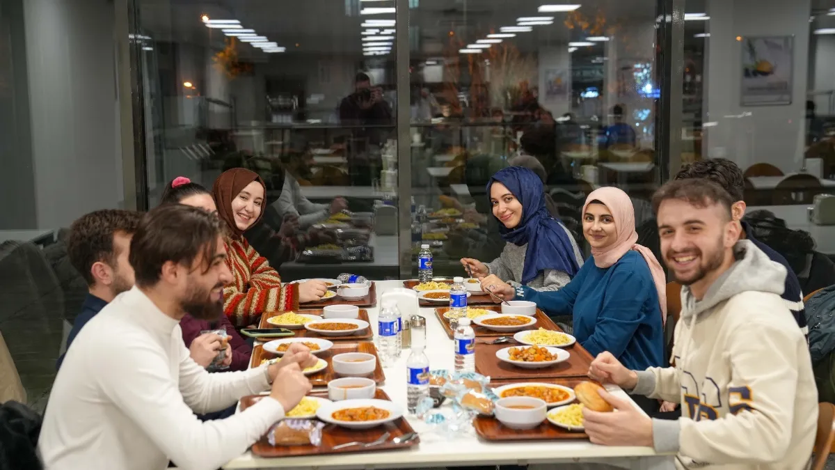 Ümraniye’de öğrencilere büyük destek! Akşam yemeği ücretsiz