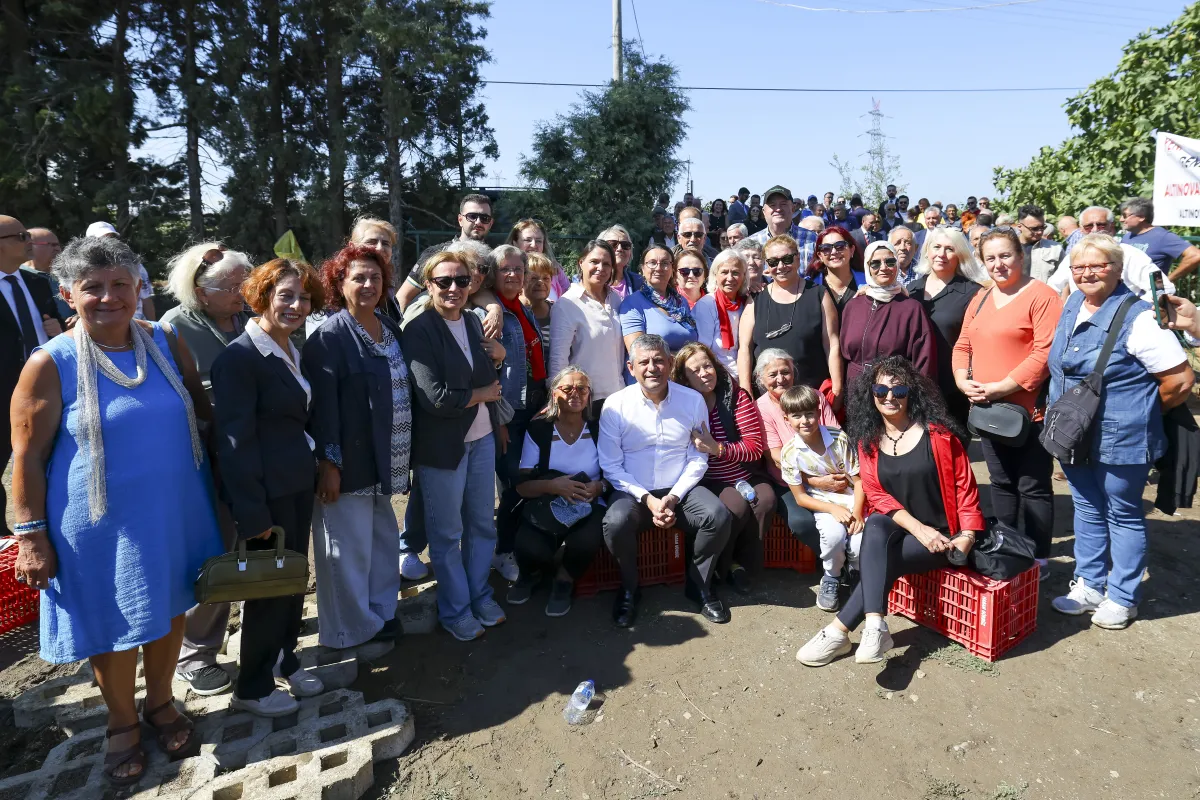 Özgür Özel Yalova’da Üreticilerden Emeklilere Uzanan Mesajlar Verdi: "Umut YENİ’de”