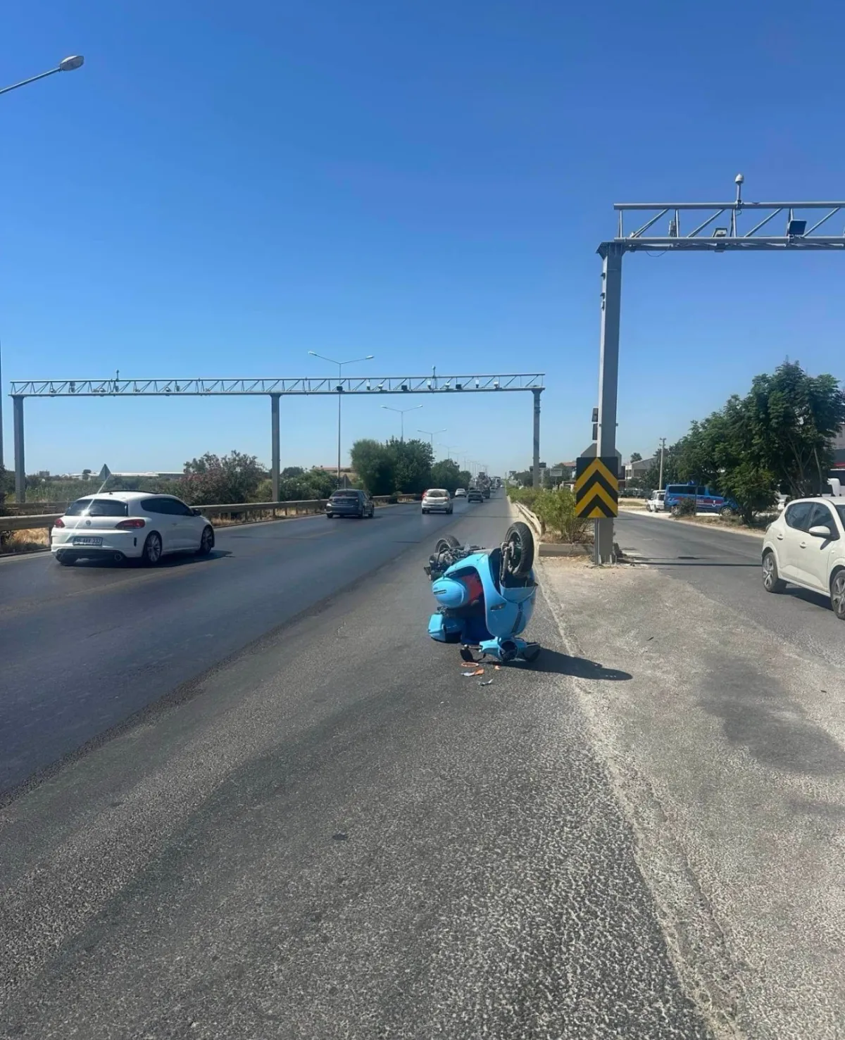 Antalya Manavgat’ta Peş Peşe Motosiklet Kazaları 4 Yaralı, Birinin Durumu Ağır
