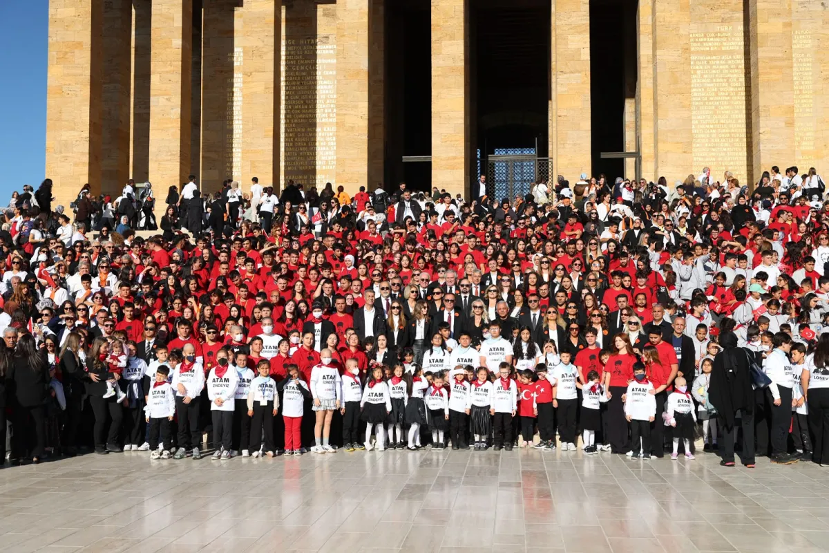 Ankara Başkan Şahin, LÖSEV Ailesiyle Anıtkabir’de Buluştu