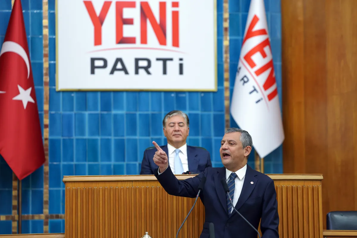 Özgür Özel: Asrın Soygununun Bir de Aile Boyutu Var