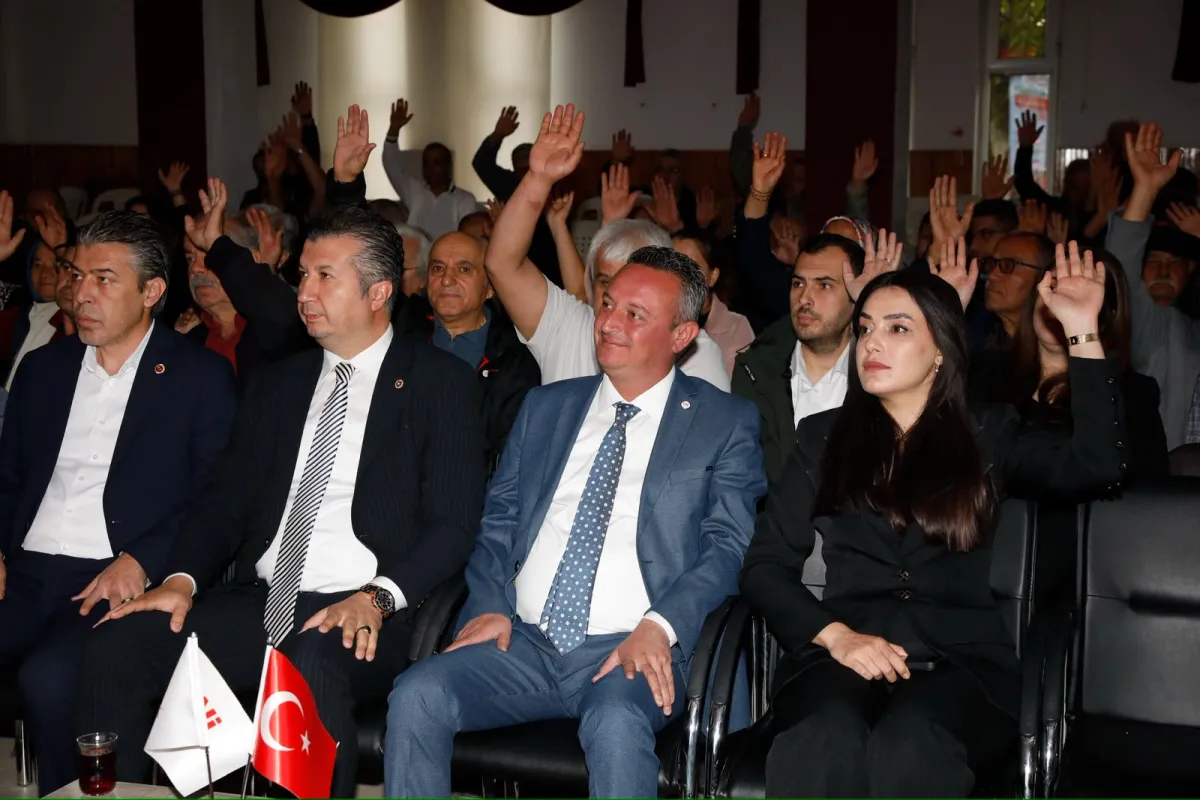 Yeni Parti Bucak’ta ilk kongresini yaptı İşte Gökhan Acar’ın yeni yönetimi