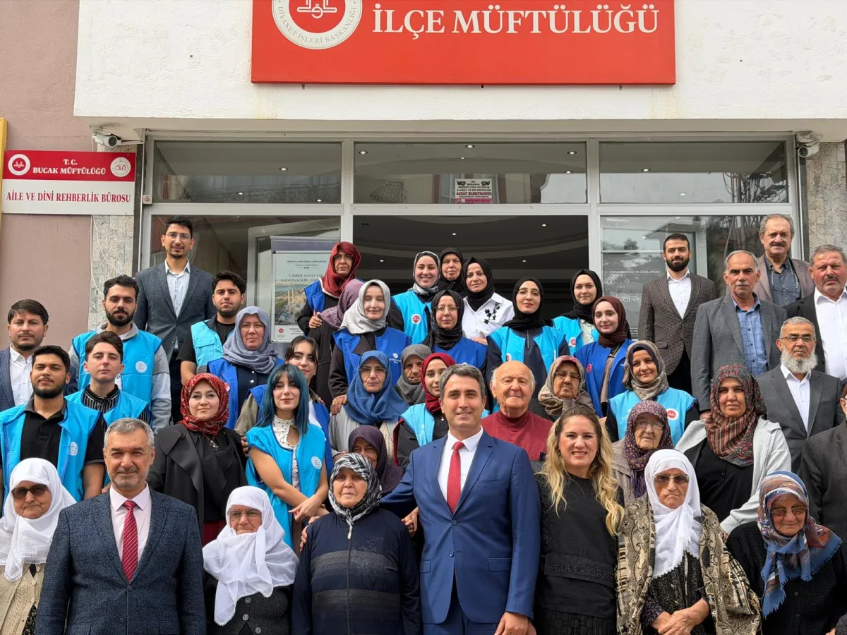 Bucak’ta nesiller aynı sofrada buluştu Büyüklerden gençlere hayat dolu öğütler