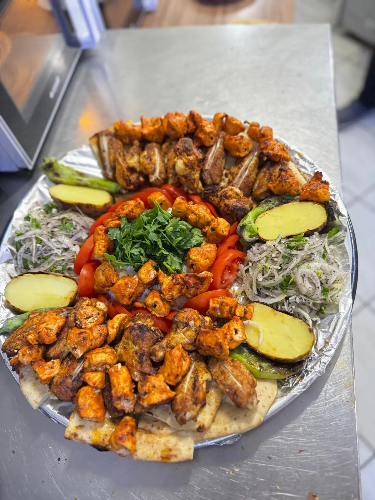 Bucak’ta Lezzet Şöleni Başladı! Coşar Kebap’tan Doyuran Menüler, Kaçırılmayacak Fiyatlar!