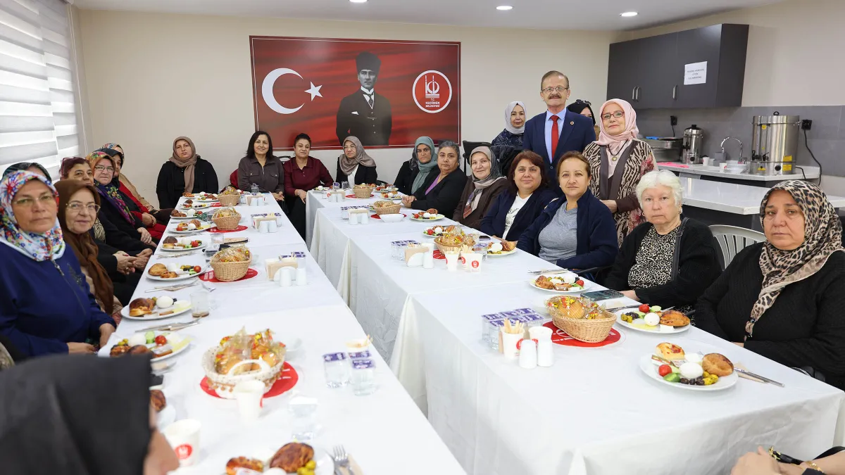 Ankara Keçiören’de “Değerlerimizin İzinde Kadın ve Aile” Buluşması