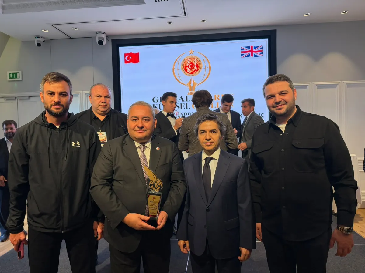 Ankara Keçiören Belediye Başkanı Özarslan’a Londra’da “Küresel Hizmet Ödülü”