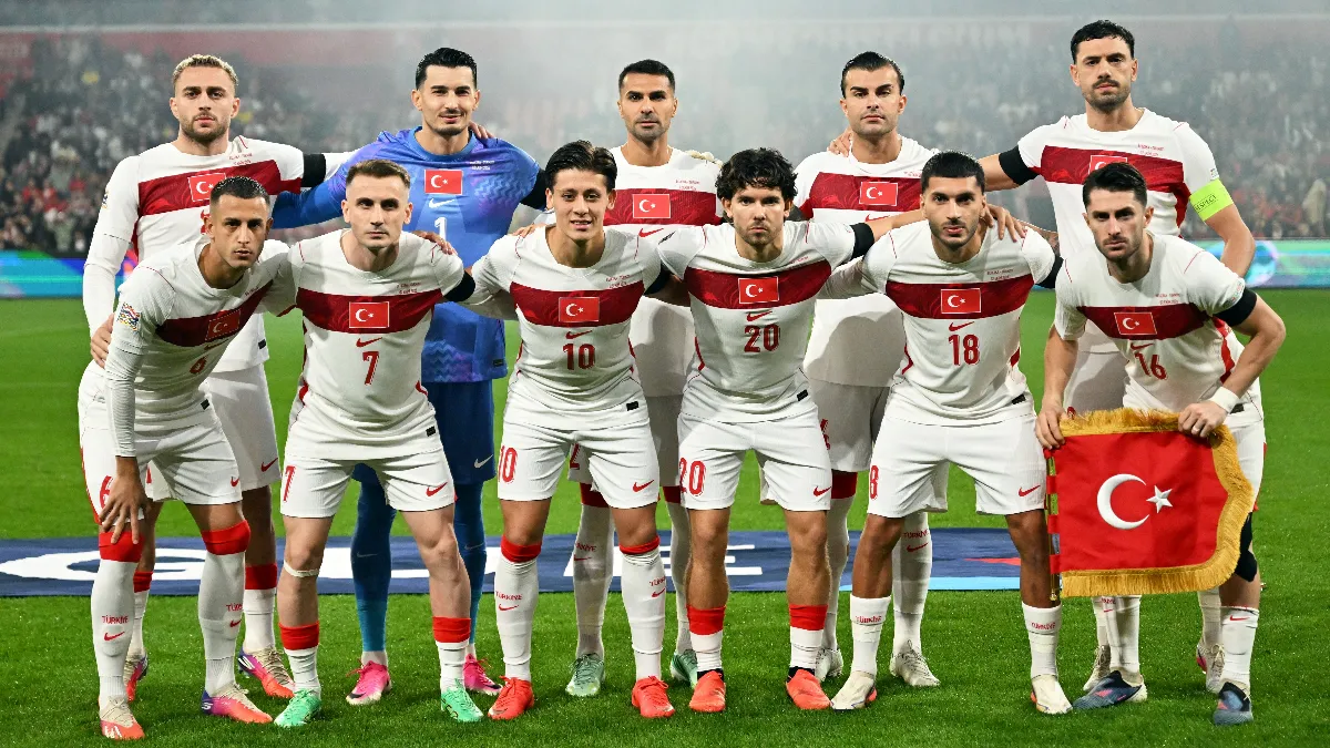 A Milli Futbol Takımı deplamanda ilk yarı  Belçika'nın 1-0'lık üstünlüğüyle geçildi.