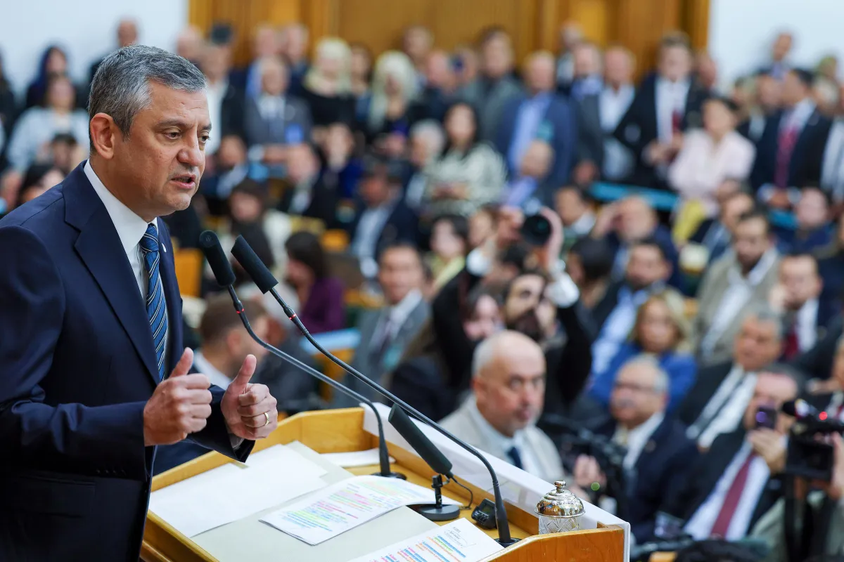 Özgür Özel: Asrın Soygununun Bir de Aile Boyutu Var