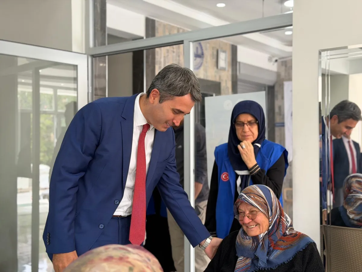 Bucak’ta nesiller aynı sofrada buluştu Büyüklerden gençlere hayat dolu öğütler