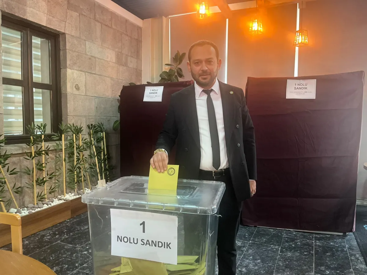Burdur Barosu’nda Sandıktan Zeki Ertuğ Akın Çıktı! Çiğdem Çelikdemir Bozova Bucak Temsilcisi seçildi