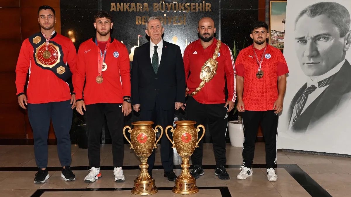 Ankara Mansur Yavaş, ASKİ Spor’un Başarılı Güreşçilerini Ağırladı