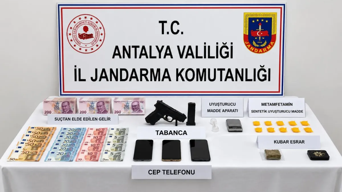 Antalya'da cezaevi firarisi uyuşturucu ve silahla yakalandı!