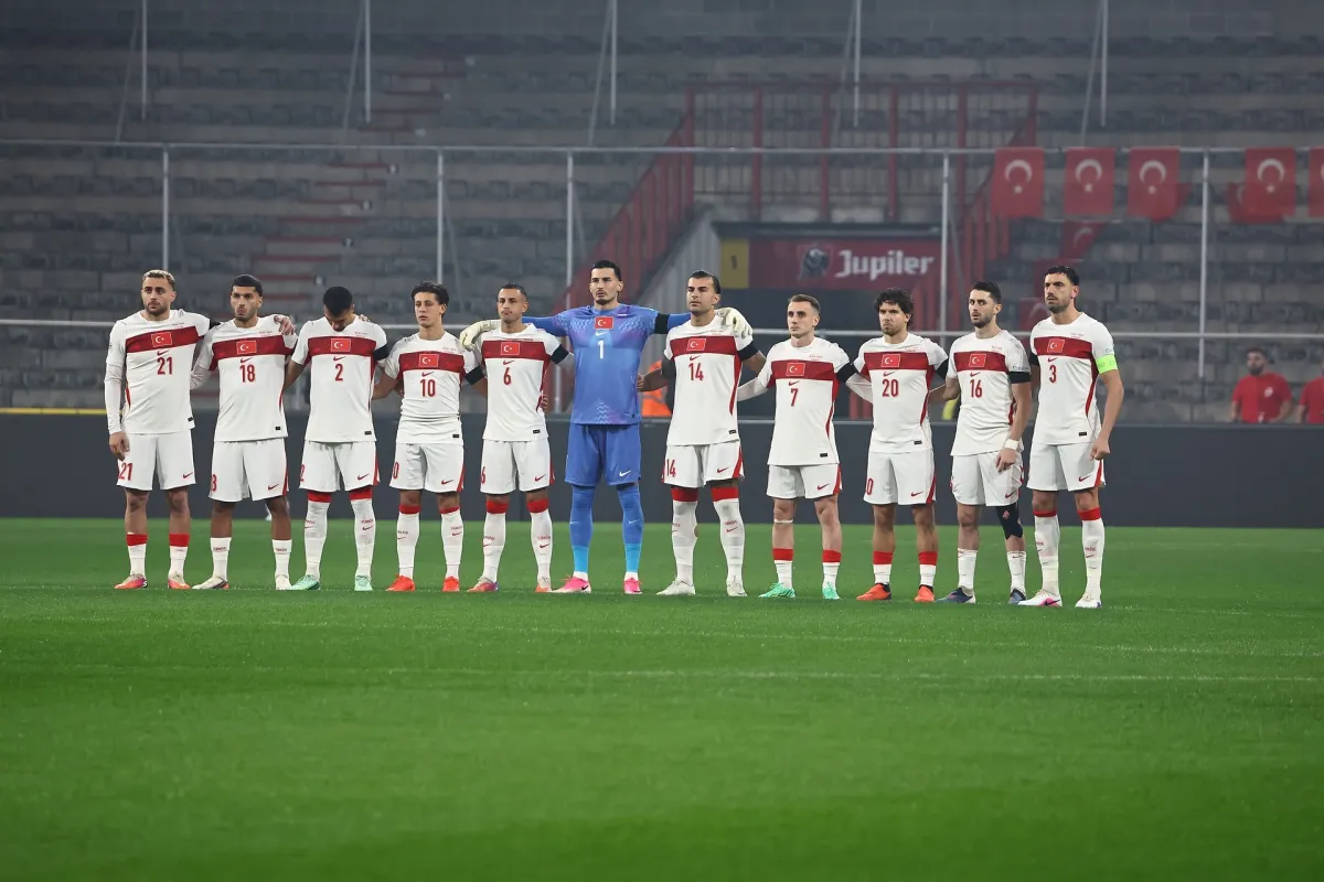 A Milli Futbol Takımı deplamanda ilk yarı Belçika'nın 1-0'lık üstünlüğüyle geçildi.