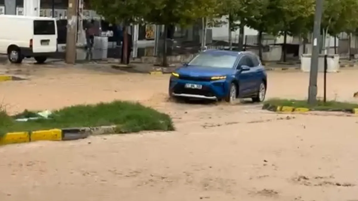Diyarbakır’da sağanak yaşamı olumsuz etkiledi