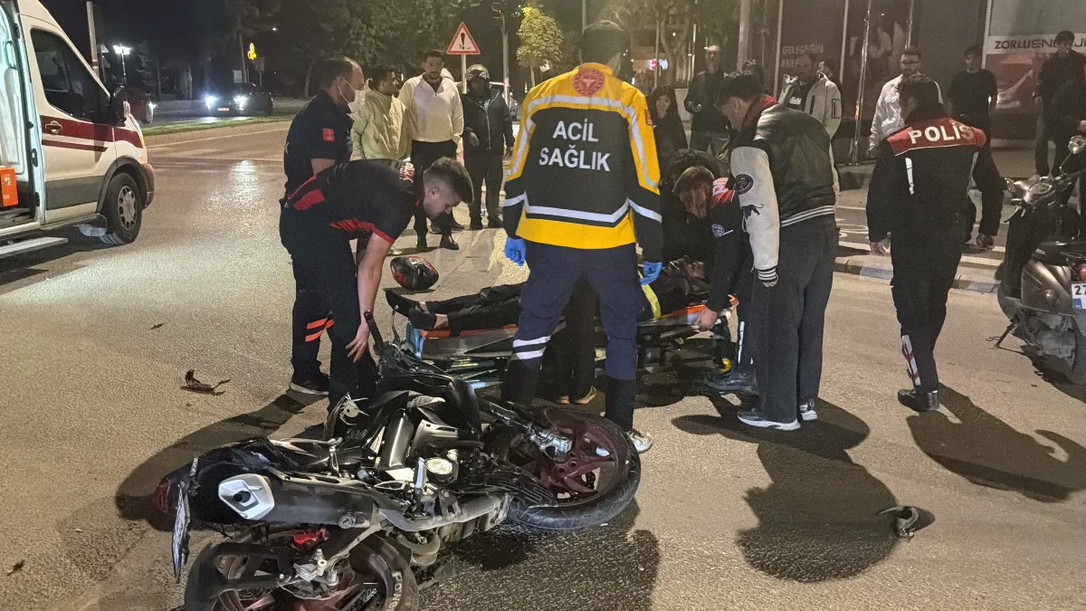 Eskişehir'de ehliyetsiz sürücü kırmızı ışıkta geçti! 2 Kişi ağır yaralandı