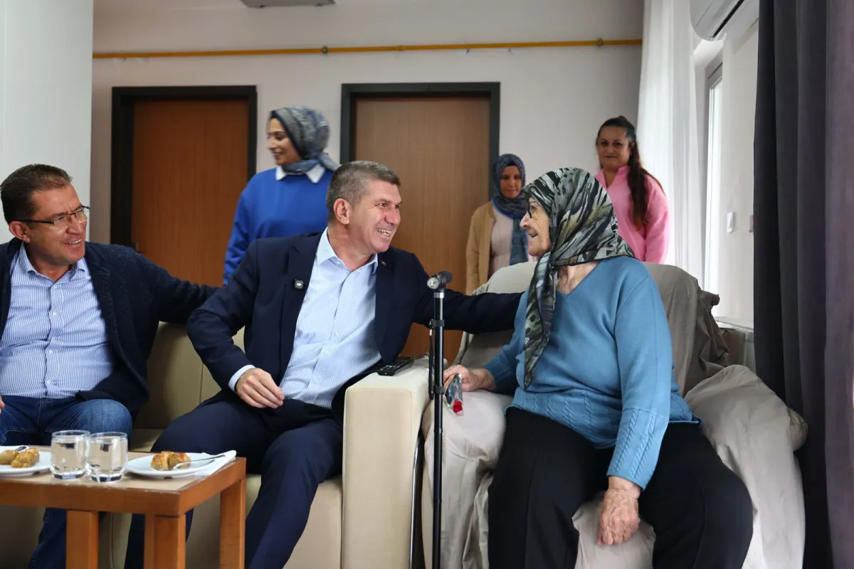 Başkan Ercengiz yaşlıları unutmadı Huzurevi sakinleriyle buluştu