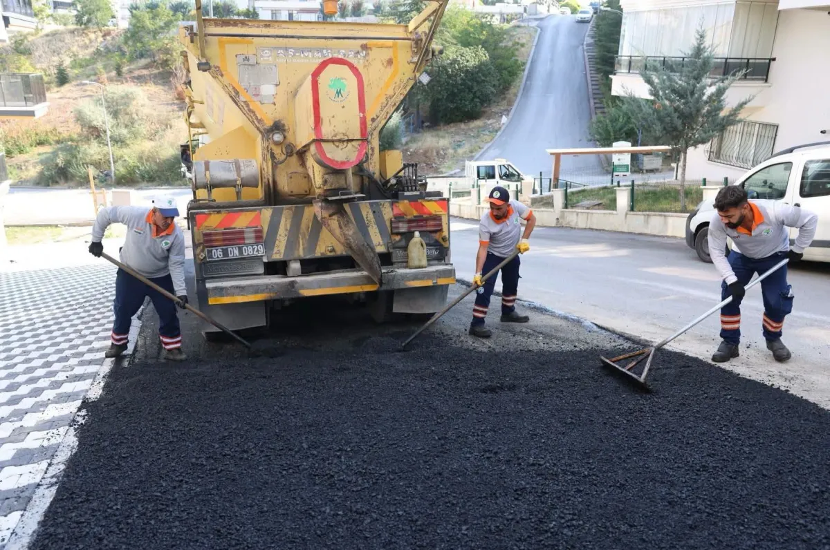 Mamak’ta Kış Öncesi Asfalt Seferberliği! Veli Gündüz Şahin Sahada