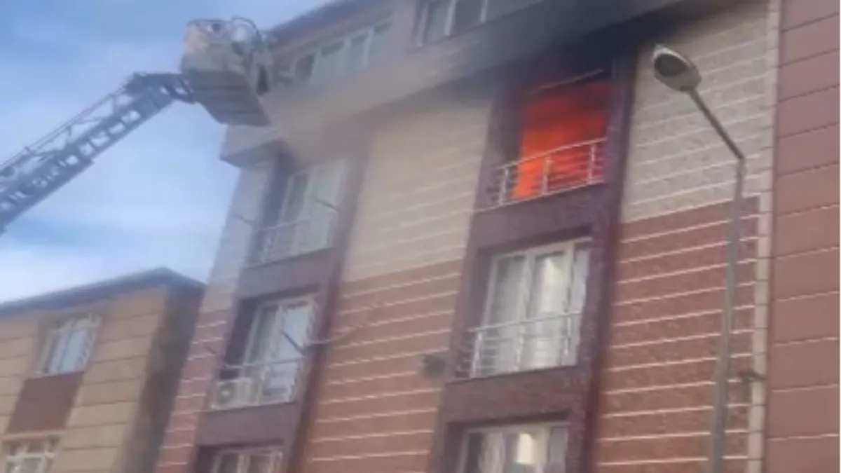 İstanbul’da korku dolu anlar: 1 Bebek, 2 çocuk ve 2 kişi kurtarıldı