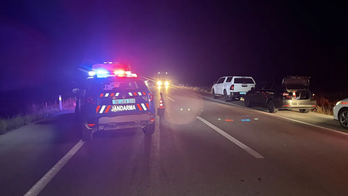 Çorum’da Nişan Sevinci Bir Gün Sonra Yasa Döndü! Genç Çift ve 4 kişi Feci Kazada Hayatını Kaybetti