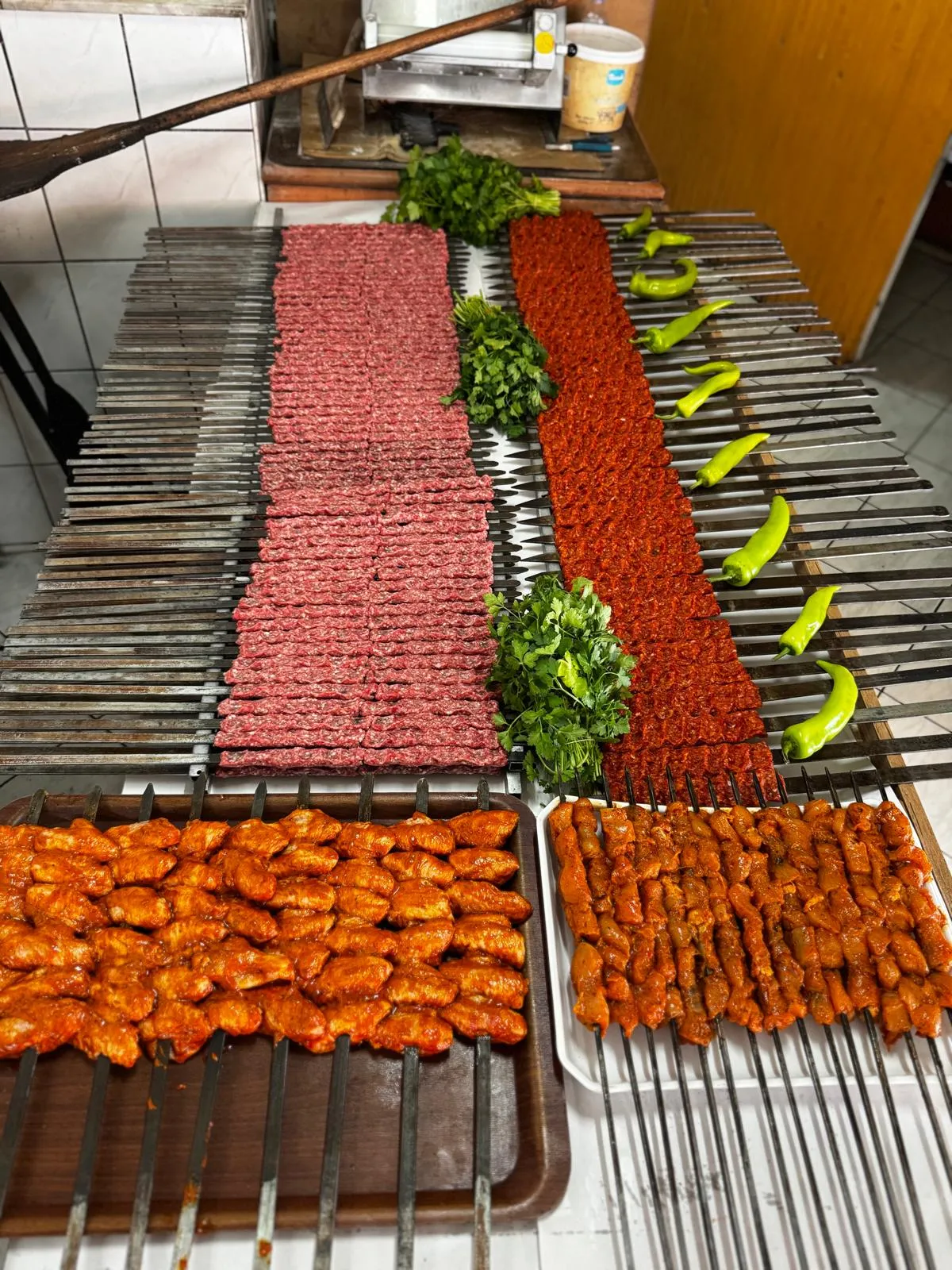 Bucak’ta Lezzet Şöleni Başladı! Coşar Kebap’tan Doyuran Menüler, Kaçırılmayacak Fiyatlar!