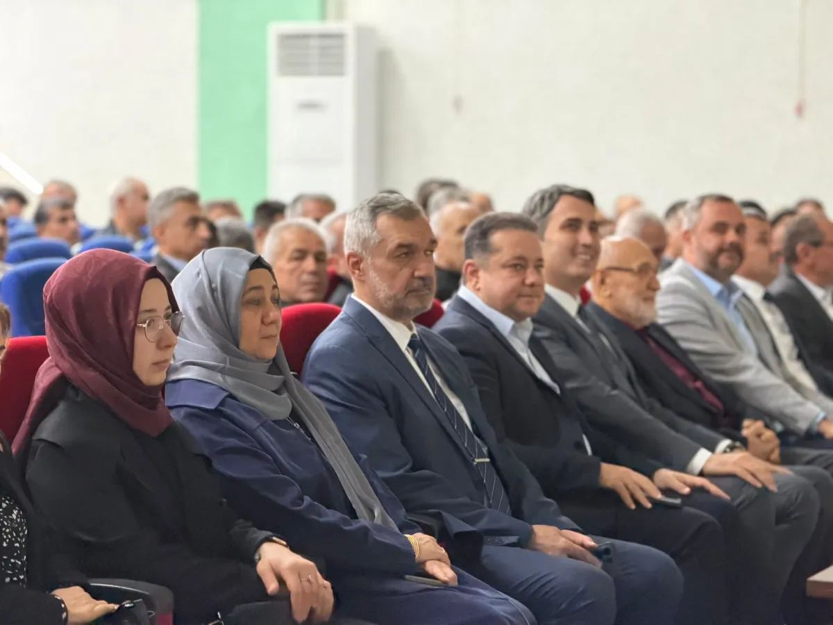 Bucak’ta "Camide Hayat Var, Hayatın Kalbi Camide Atar” Konferansı düzenlendi