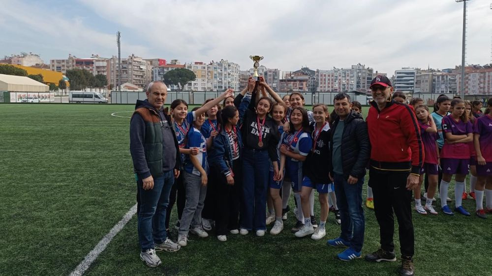 Aydın'da Yıldız Futbolcular Sahnede: Okullar Arası Futbol İl Birinciliği Heyecanı- Haberler 