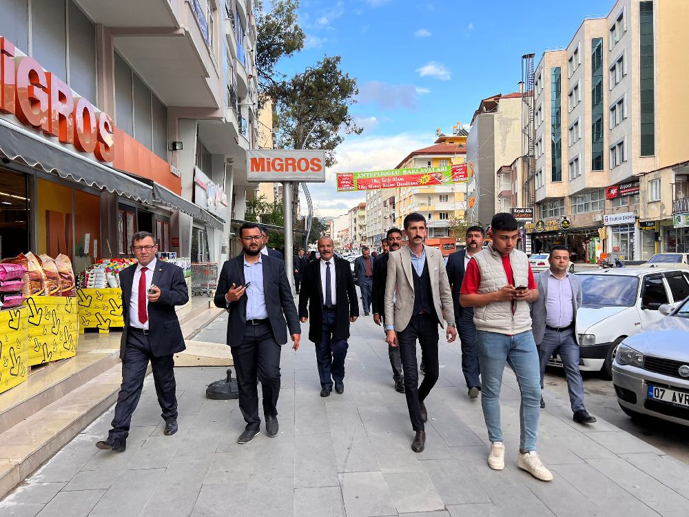 MHP Burdur adaylarından Bucak'ta tam kadro çalışma