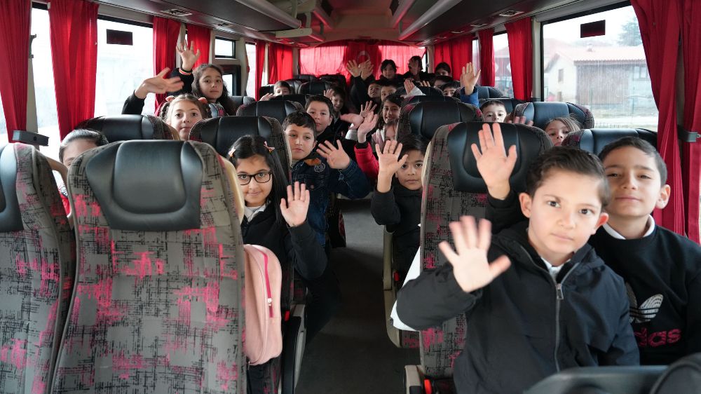 Gölbaşı Belediyesi Öğrencileri Mavi Bir Yolculuğa Çıkardı: Aqua Vega Akvaryumu Gezisi - Haberler