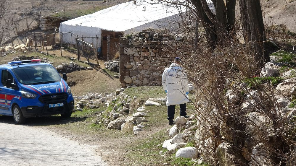 Burdur'da Şüpheli Ölüm! Çoban Keçi Ağılında Tüfekle Vurulmuş Halde Bulundu - Burdur Haber - Haberler