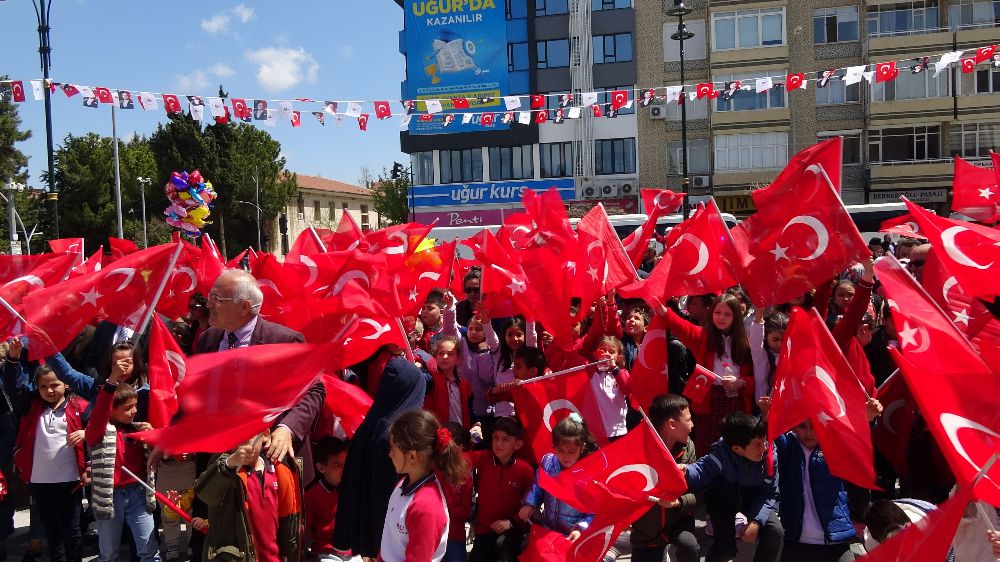 Burdur’da 23 Nisan coşkuyla kutlandı