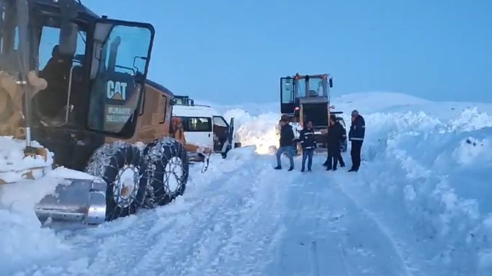 Kapanan yollar tekrar açıldı - Haberler